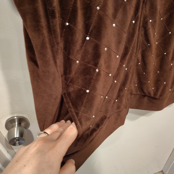 Quacker Factory NWT Embellished Brown Velour Full Zip Vest Sz 1X Casual Outdoor - Picture 5 of 8